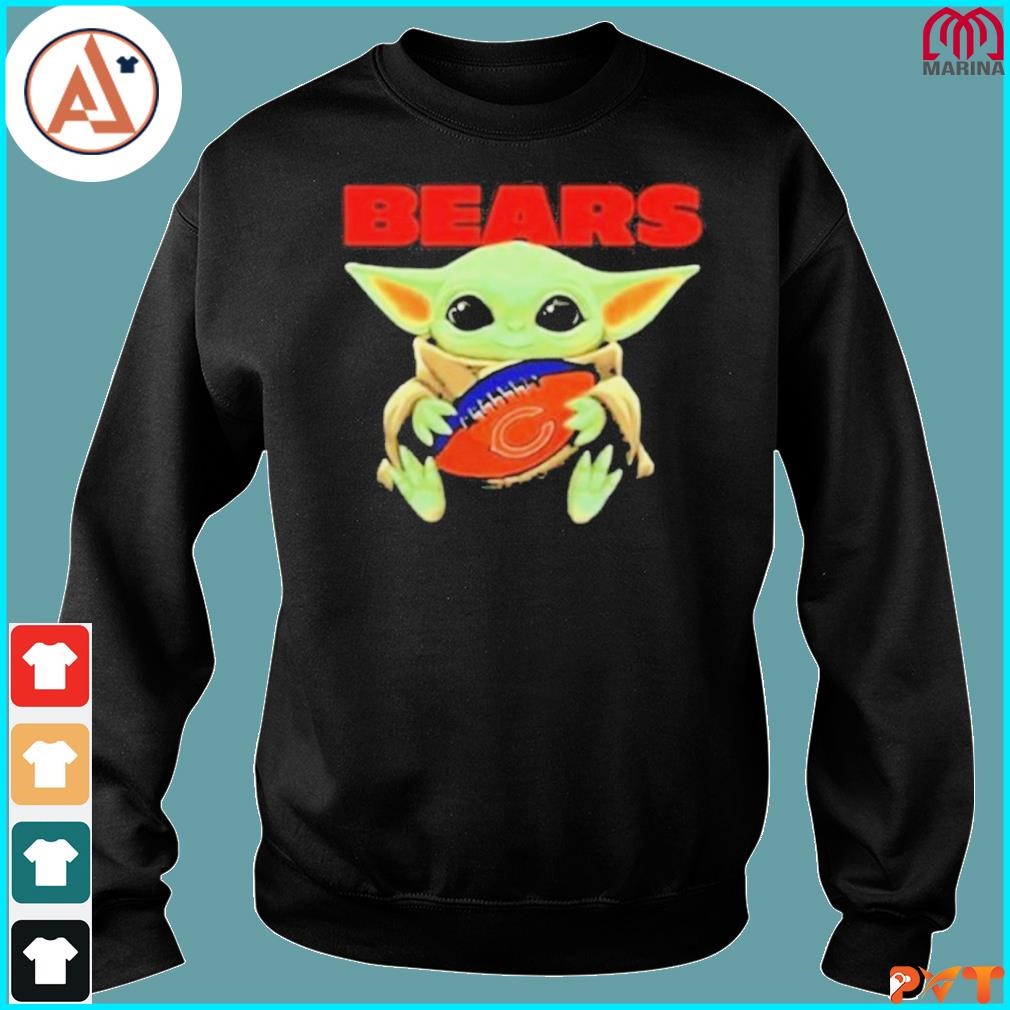 Baby Yoda loves the chicago bears Star wars gifts shirt, hoodie