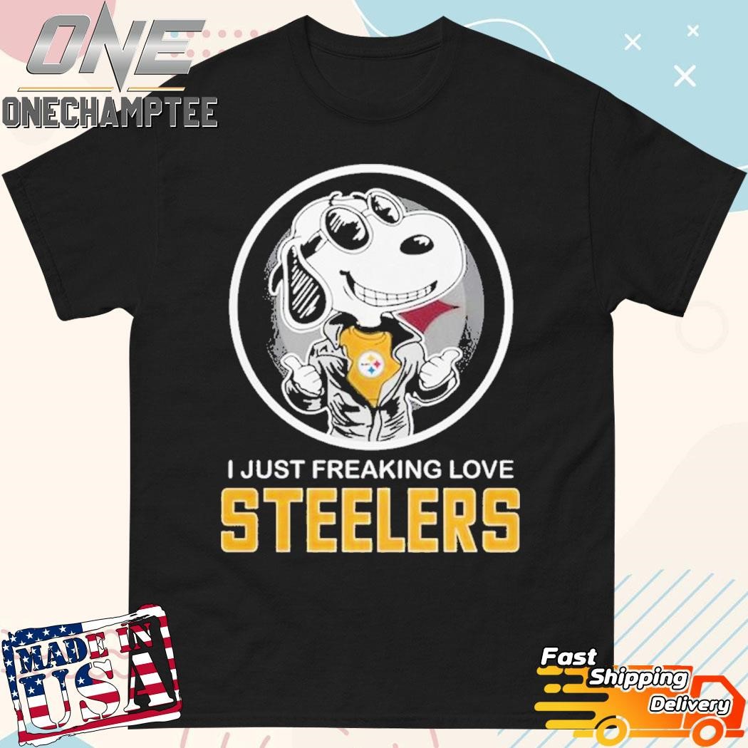 Pittsburgh Steelers Snoopy I Just Freaking Love Steelers T-Shirt